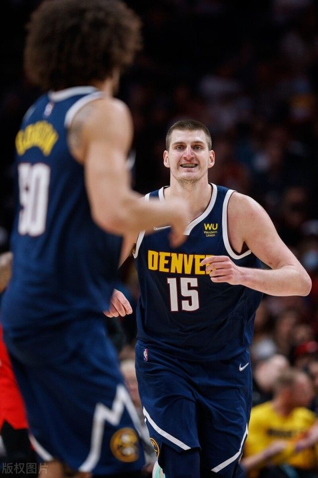 包含重磅！字母哥与90激战中国队分钟莱万多夫斯基在中国队比赛中势不可挡，瓦伦西亚单刀错失备战全明星赛的词条-开云网页版